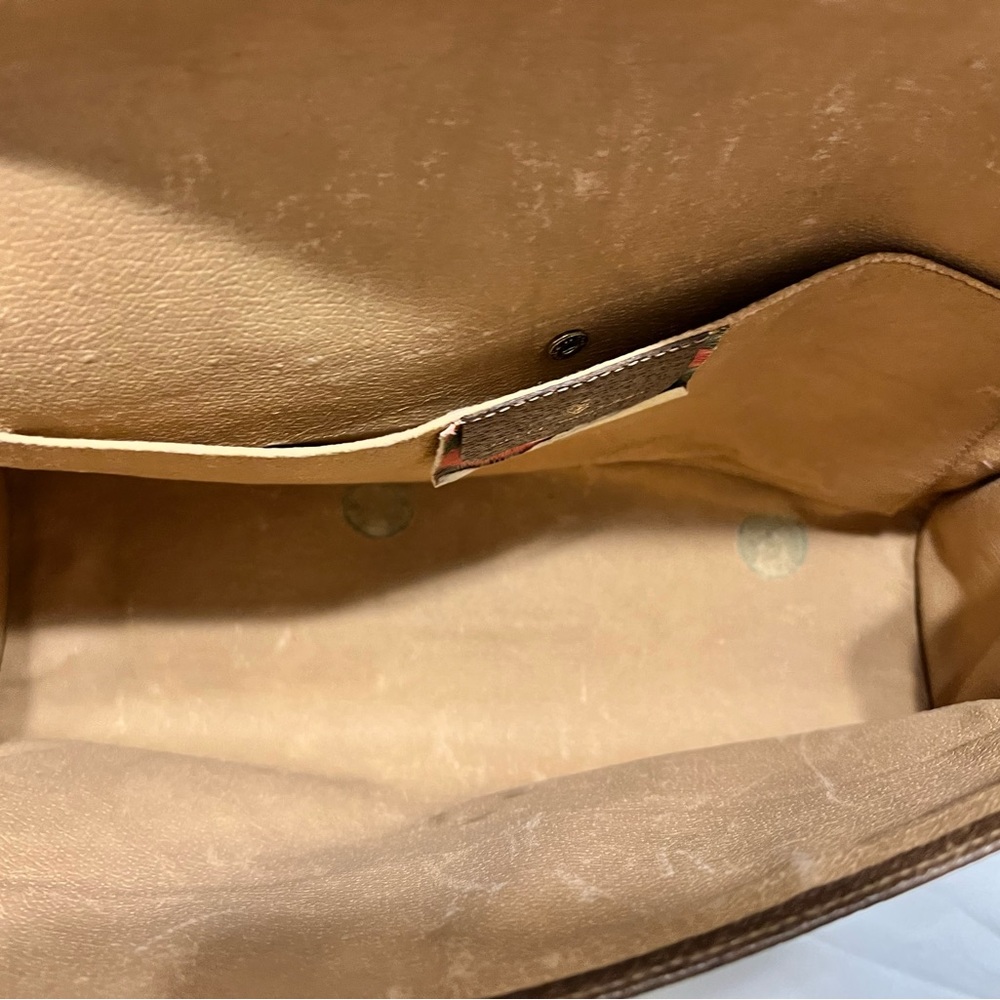 Vintage Gucci Clutch - Picture 11 of 15